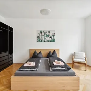 Appartement Design Near Mariahilferstrasse, Vienne
